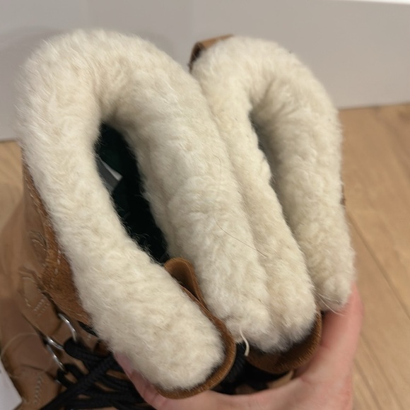 Sorel Caribou™ Boot men’s 9 Womens 10 warm insulated wool snow waterproof